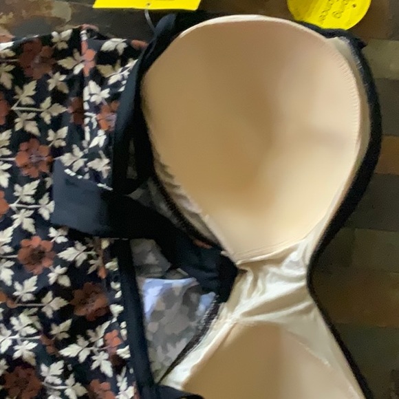 It Figures women’s plus size swimsuit Tankini top built n bra NWT 14W-18W - Picture 4 of 4